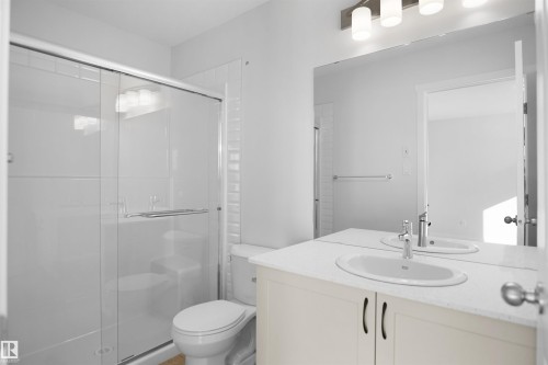 21398 128A Avenue, Edmonton, AB - Indoor Photo Showing Bathroom