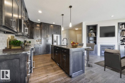 #86 1005 Calahoo Rd, Spruce Grove, AB - Indoor Photo Showing Kitchen With Upgraded Kitchen