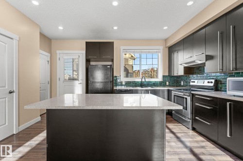 30 8315 180 Avenue, Edmonton, AB - Indoor Photo Showing Kitchen With Upgraded Kitchen