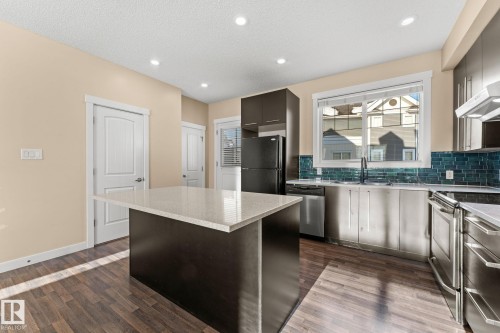 30 8315 180 Avenue, Edmonton, AB - Indoor Photo Showing Kitchen With Upgraded Kitchen