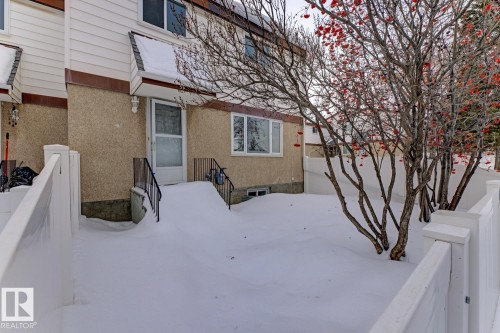 5A Twin Terrace, Edmonton, AB - Outdoor