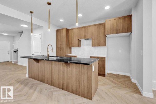 2632 62 Street, Edmonton, AB - Indoor Photo Showing Kitchen With Upgraded Kitchen