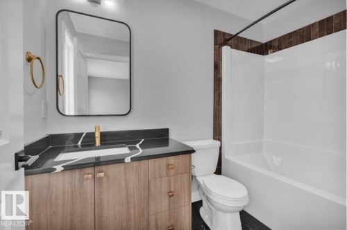 2632 62 Street, Edmonton, AB - Indoor Photo Showing Bathroom