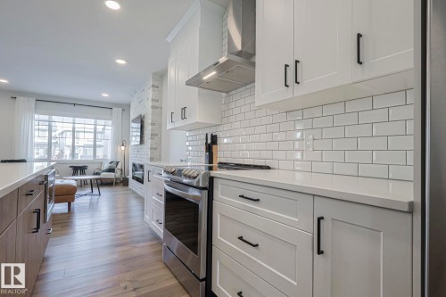 17834 73A Street, Edmonton, AB - Indoor Photo Showing Kitchen With Upgraded Kitchen