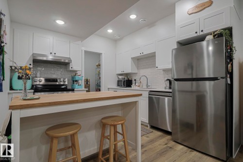 17834 73A Street, Edmonton, AB - Indoor Photo Showing Kitchen With Stainless Steel Kitchen