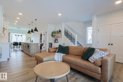 17834 73A Street, Edmonton, AB - Indoor Photo Showing Living Room