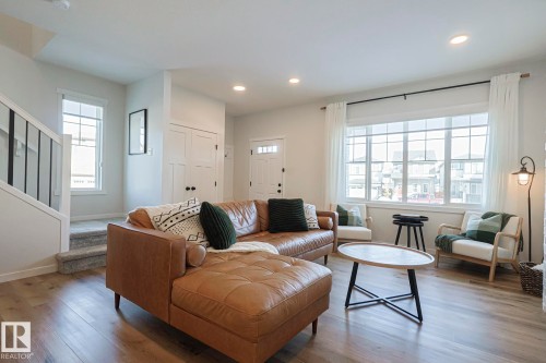 17834 73A Street, Edmonton, AB - Indoor Photo Showing Living Room