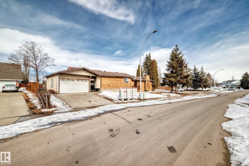 8516 190 Street, Edmonton, AB - Outdoor