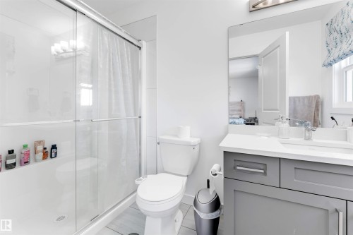 407 Conroy Crescent, Edmonton, AB - Indoor Photo Showing Bathroom