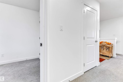 407 Conroy Crescent, Edmonton, AB - Indoor Photo Showing Other Room