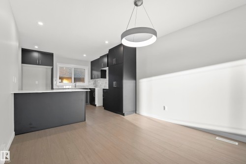 38 Brougham Drive, Ardrossan, AB - Indoor Photo Showing Kitchen