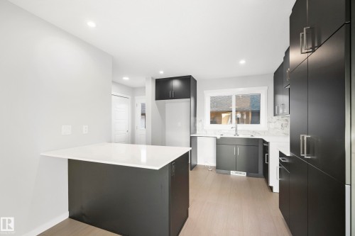 38 Brougham Drive, Ardrossan, AB - Indoor Photo Showing Kitchen