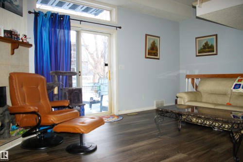 208 Lakeside Green, St. Albert, AB - Indoor Photo Showing Living Room