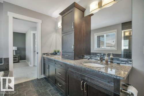 2228 Calhoun Link, Edmonton, AB - Indoor Photo Showing Bathroom