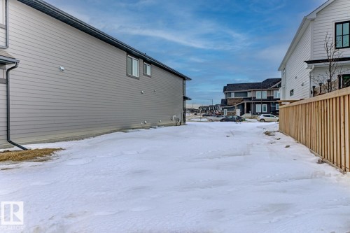 6706 Crawford Way, Edmonton, AB 