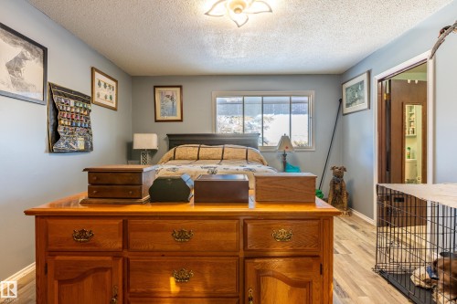 8 Fourth Street, Duffield, AB - Indoor Photo Showing Bedroom