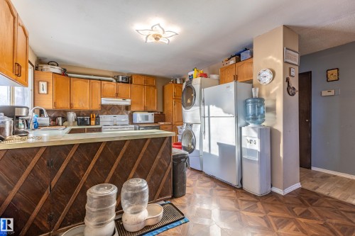 8 Fourth Street, Duffield, AB - Indoor Photo Showing Kitchen