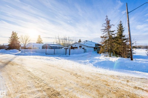 8 Fourth Street, Duffield, AB - Outdoor