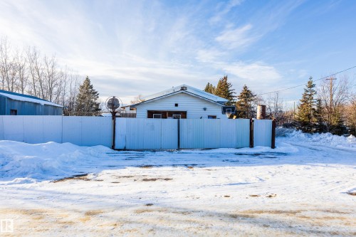 8 Fourth Street, Duffield, AB - Outdoor