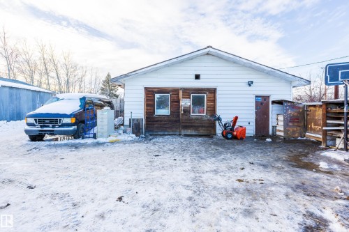 8 Fourth Street, Duffield, AB - Outdoor