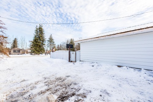 8 Fourth Street, Duffield, AB - Outdoor