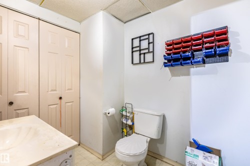 8 Fourth Street, Duffield, AB - Indoor Photo Showing Bathroom