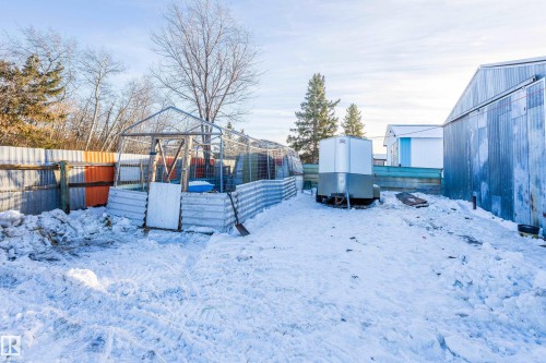 8 Fourth Street, Duffield, AB - Outdoor