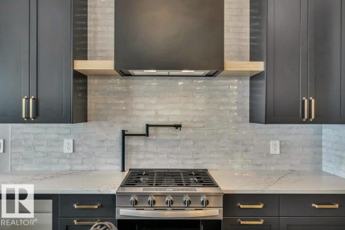44 Eldridge Point(E), St. Albert, AB - Indoor Photo Showing Kitchen With Upgraded Kitchen