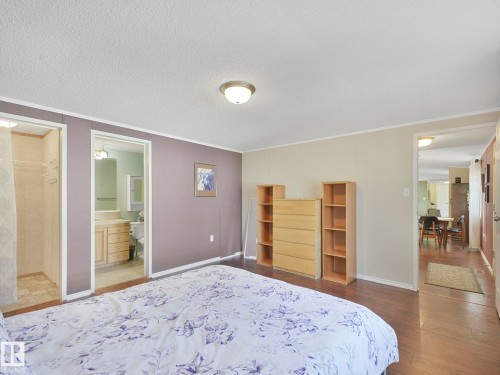 407 Oak Wood Crescent, Edmonton, AB - Indoor Photo Showing Bedroom