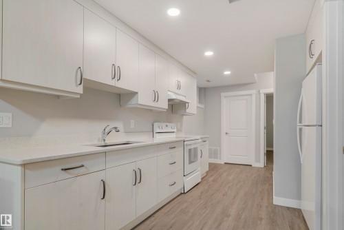 8540 89 Street, Edmonton, AB - Indoor Photo Showing Kitchen