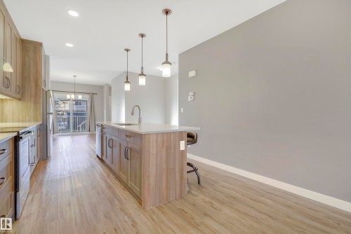 8540 89 Street, Edmonton, AB - Indoor Photo Showing Kitchen With Upgraded Kitchen