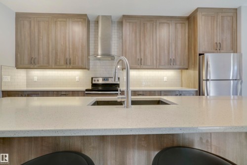 8540 89 Street, Edmonton, AB - Indoor Photo Showing Kitchen With Upgraded Kitchen