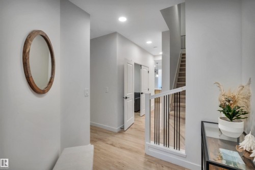 5480 Kootook Road, Edmonton, AB - Indoor Photo Showing Other Room