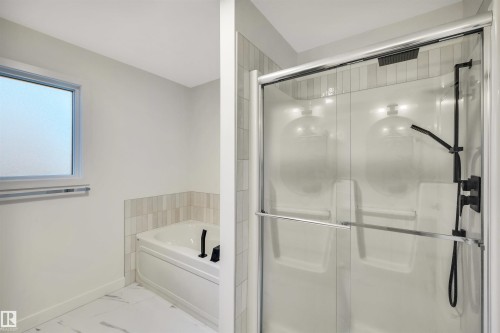 5480 Kootook Road, Edmonton, AB - Indoor Photo Showing Bathroom