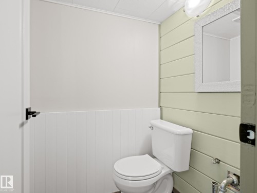 9311 169 Street, Edmonton, AB - Indoor Photo Showing Bathroom