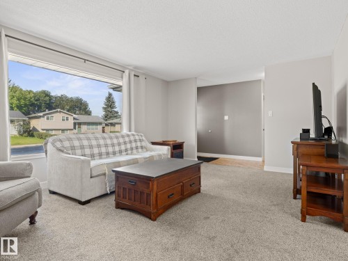 9311 169 Street, Edmonton, AB - Indoor