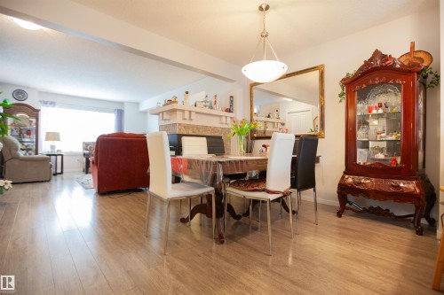 2902 Maple Way, Edmonton, AB - Indoor