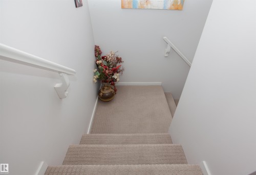 2902 Maple Way, Edmonton, AB - Indoor Photo Showing Other Room