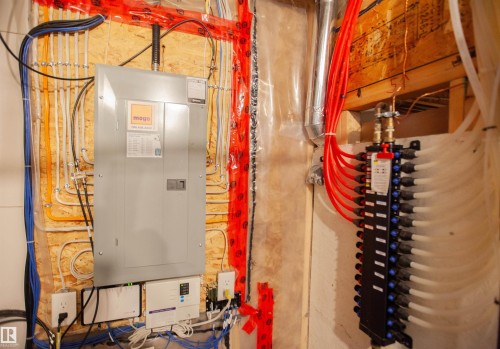 2902 Maple Way, Edmonton, AB - Indoor Photo Showing Basement