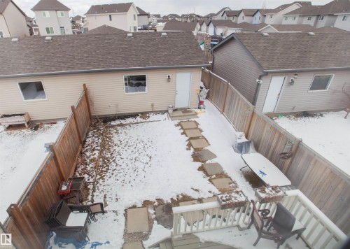 2902 Maple Way, Edmonton, AB - Outdoor