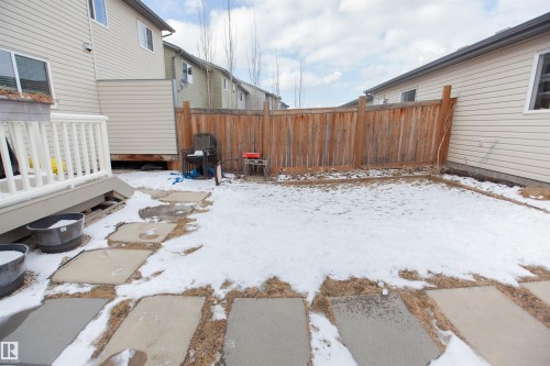 2902 Maple Way, Edmonton, AB - Outdoor