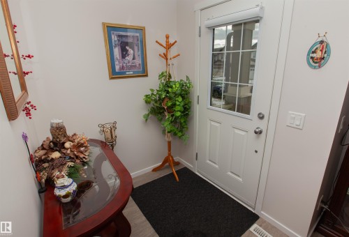 2902 Maple Way, Edmonton, AB - Indoor Photo Showing Other Room