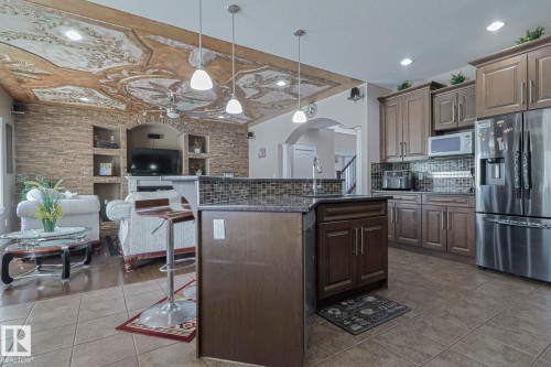 3244 18 Street, Edmonton, AB - Indoor Photo Showing Kitchen