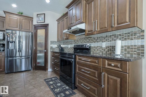 3244 18 Street, Edmonton, AB - Indoor Photo Showing Kitchen