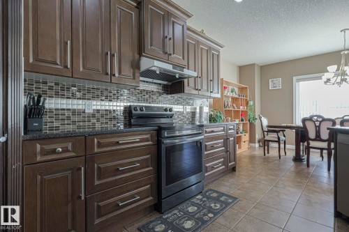 3244 18 Street, Edmonton, AB - Indoor Photo Showing Kitchen