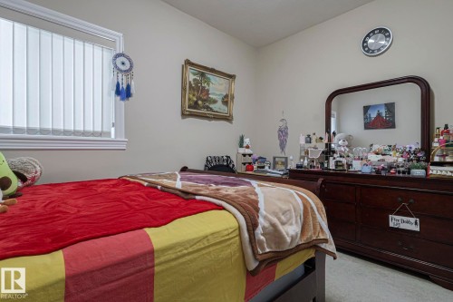 3244 18 Street, Edmonton, AB - Indoor Photo Showing Bedroom