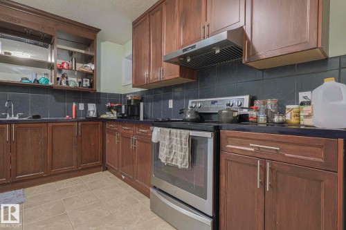 3244 18 Street, Edmonton, AB - Indoor Photo Showing Kitchen