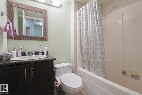3244 18 Street, Edmonton, AB - Indoor Photo Showing Bathroom