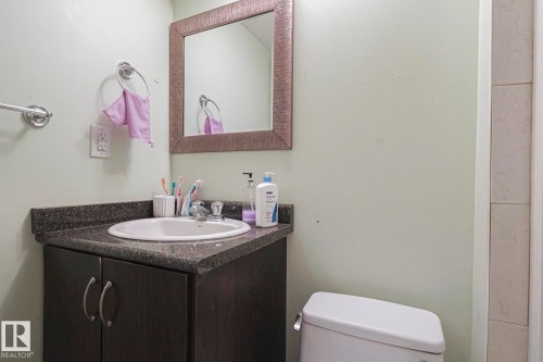 3244 18 Street, Edmonton, AB - Indoor Photo Showing Bathroom