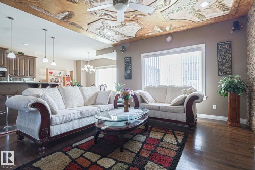 3244 18 Street, Edmonton, AB - Indoor Photo Showing Living Room